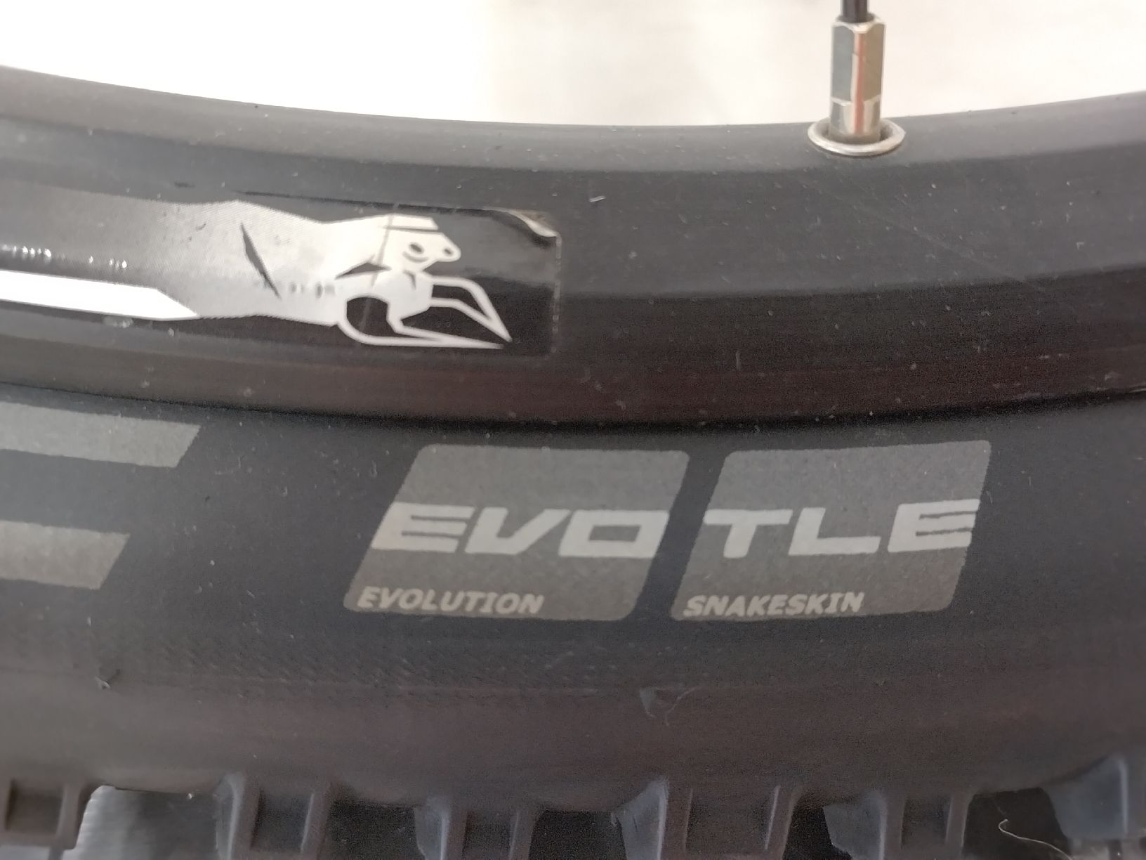 Pneumatici & Ruote complete: 26 Zoll Rad mit schnellspanner  – Usato da Hombrechtikon venduto da findik 4