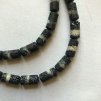 spezielle "Lavastein" Perlen/Tubes  8x10mm - 1 Strang