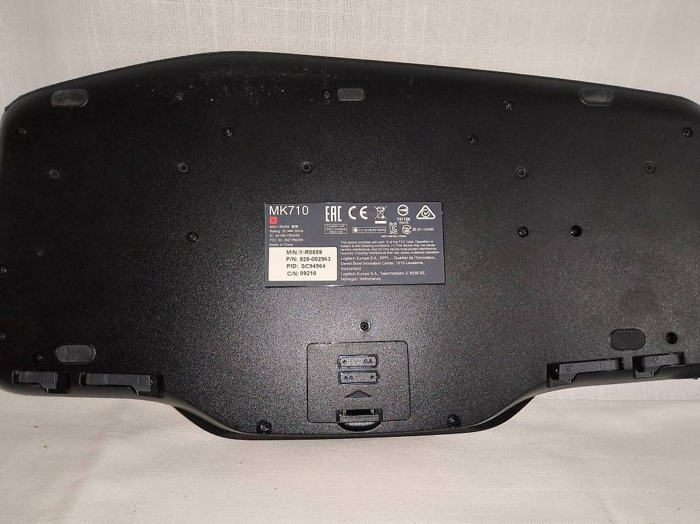 Logitech Tastiere: Logitech MK710 & souris – Usato da Lausanne venduto da ber_qk5j 1