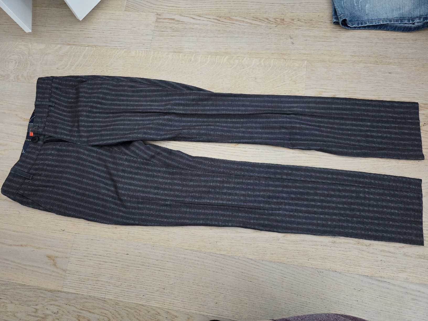 Hugo Boss Pantaloni: Hugo Boss Hose - Grösse 32 – Usato da Rickenbach b. Wil venduto da Kth_v8