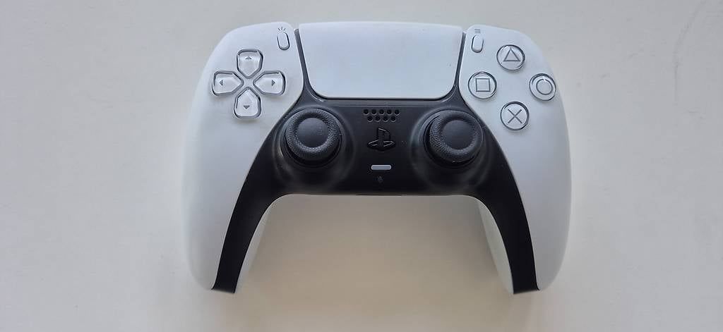 Controller: Sony PlayStation 5 DualSense Controller – Usato da Arbon venduto da Ftdata