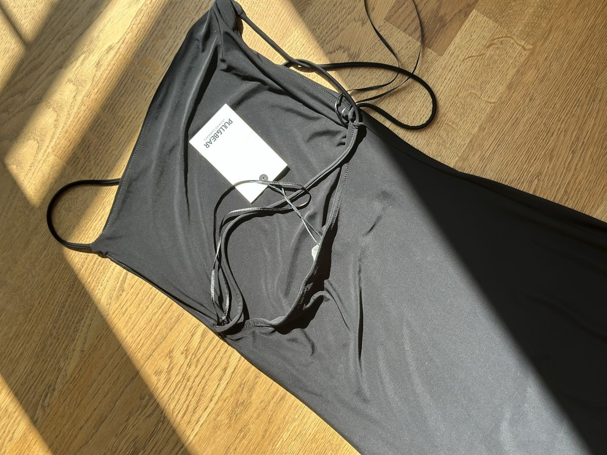 Bershka Vestiti: PULL & BEAR Kleid schwarz Grösse S mit Etikett neu – Nuovo e nell'imballaggio originale da Basel venduto da FatmaCan52 5