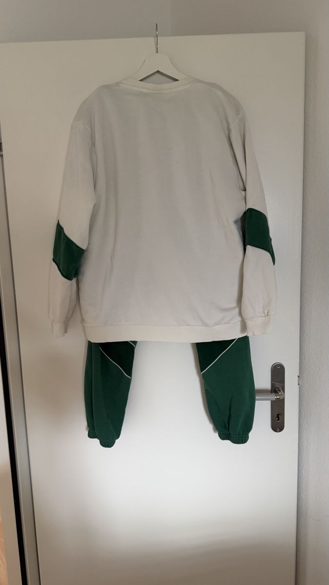 Ellesse Completi: Ellesse Trainingsanzug – Usato da Dulliken venduto da krestik79 1