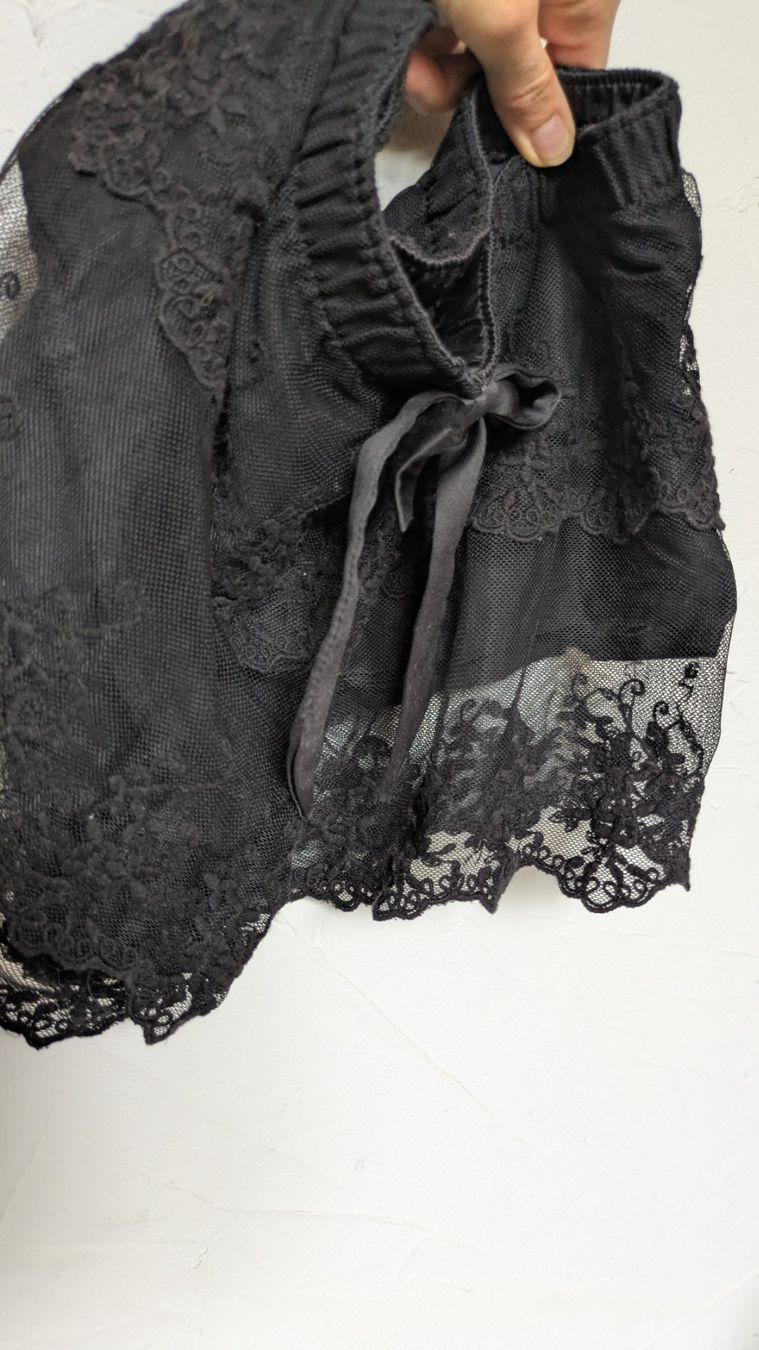 Negligees & Pigiami: Shorts en dentelle noire XS – Usato da Orsieres venduto da IndianaJones50a 2