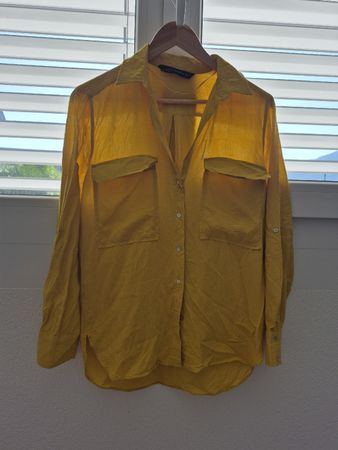 Chemisier Zara Woman  XS. plutôt S