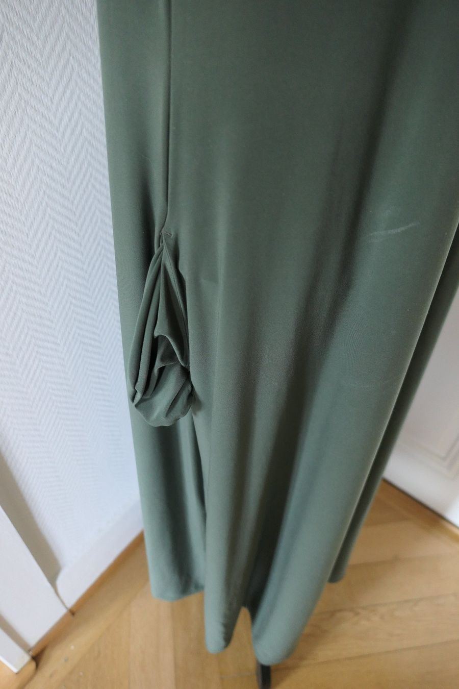 Max Mara Vestiti: MaxMara: robe longue en jersey (m) – Usato da Geneve venduto da Seven-Peaks-Seconds 4