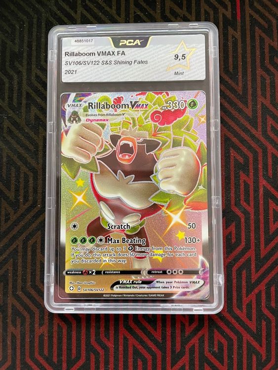 Pokemon: PCA 9,5 - Rillaboom Vmax - SV106/SV122 - EN (Neu (gemäss ...