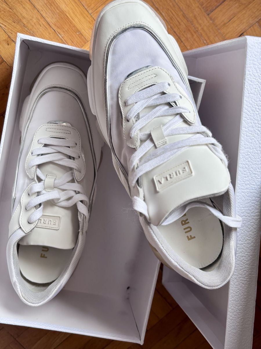 Scarpe da donna: Furla sneakers n.41 – Nuovo (secondo la descrizione) da Paradiso venduto da fio_mhn6 3