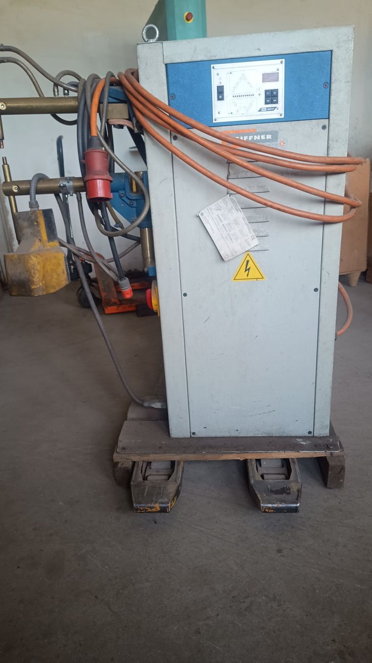 Postes à souder: Punktschweissmaschine – D'occasion à Meltingen par raijeg 1