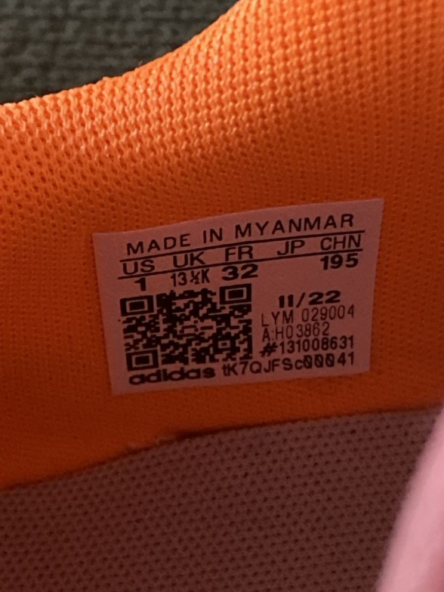 Adidas Scarpe per ragazzi: Turnschuh Adidas 32 – Usato da Läufelfingen venduto da Alles_Garantie 5