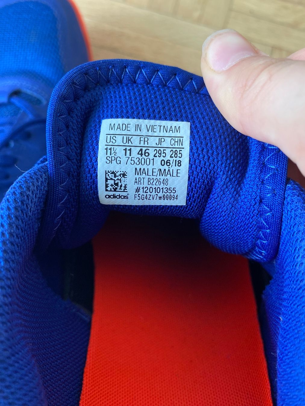 Adidas Herrenschuhe: Adidas Bounce Laufschuhe Gr. 46 – Gebraucht aus Bern von kat_d9p5 4