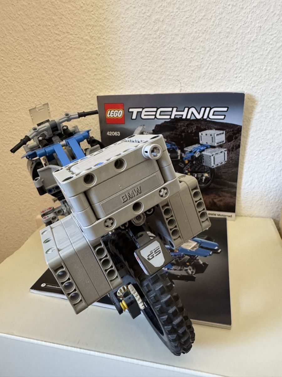 Lego Jeux de construction: Lego technic BMW – D'occasion à Palézieux-Village par jos_6927 3