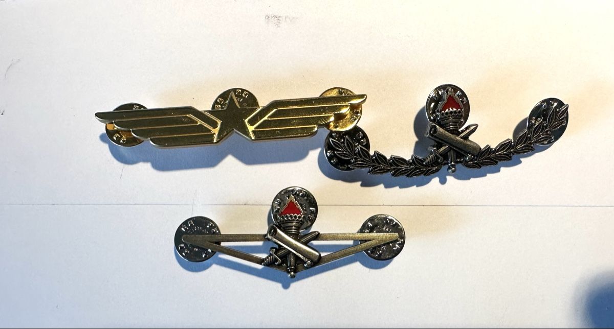 Schweizer Armee Plaketten & Abzeichen: Armee – Gebraucht aus Morbio Inferiore von Ecod