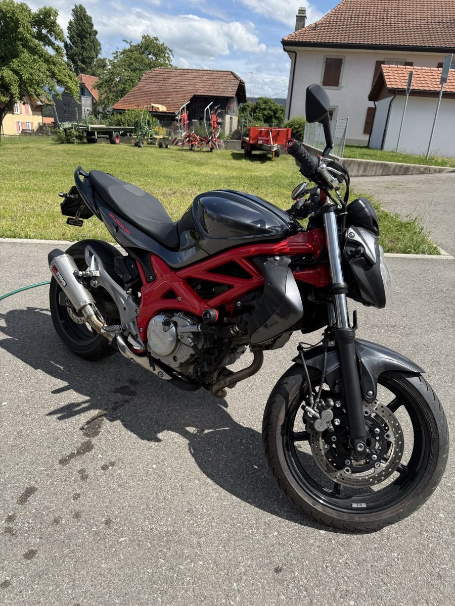 Suzuki Strasse: Suzuki Gladius 2014 45000kms MFK 2026 – Neu (gemäss Beschreibung) aus La Roche FR von kev_t57w 1