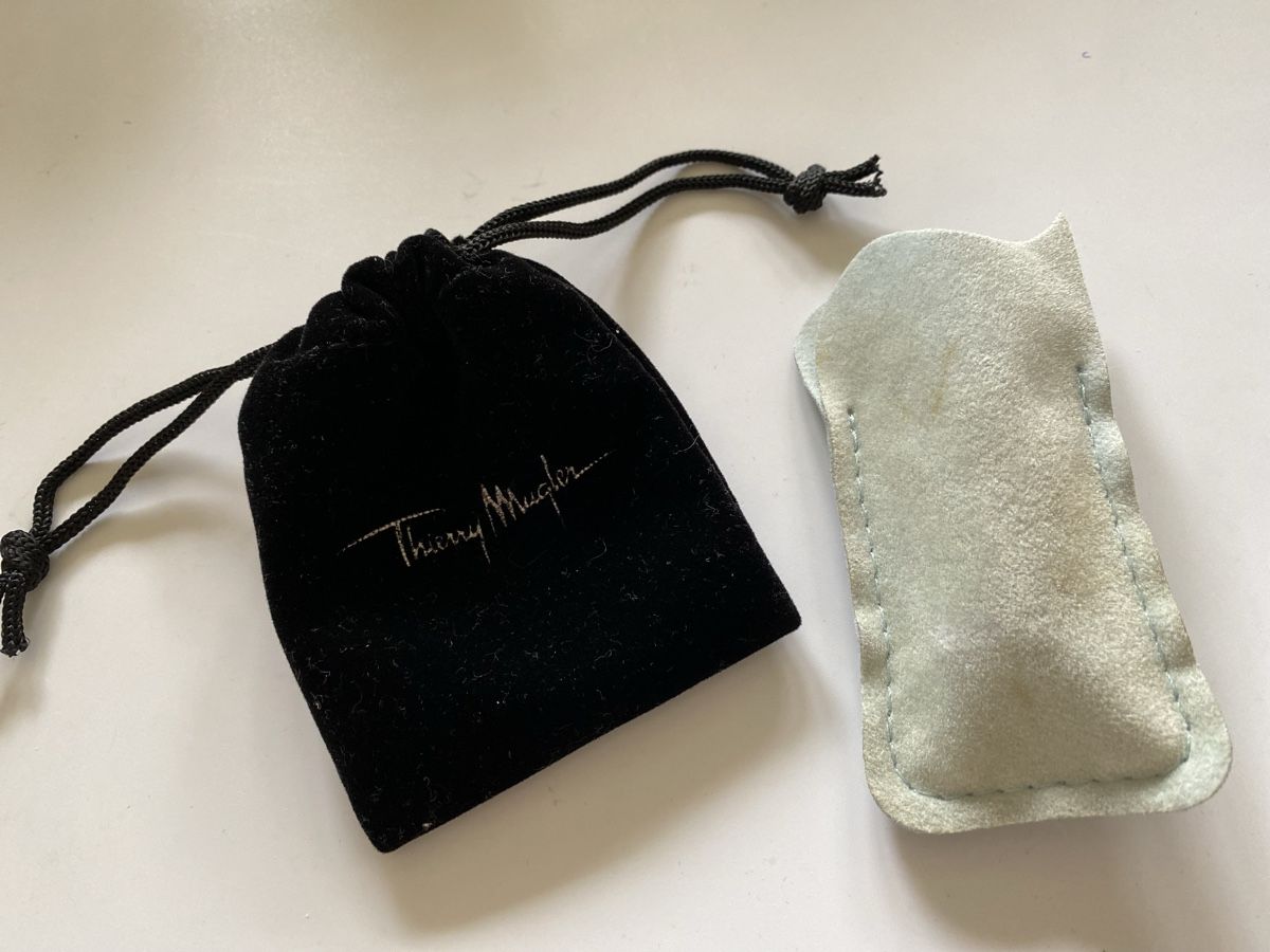 Mugler Catenine: Bijou et accessoire Thierry Mugler – Nuovo e nell'imballaggio originale da Bouveret venduto da wes_7zll 2