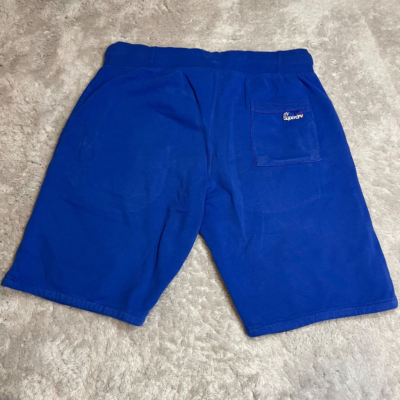 Superdry Pantaloni: Superdry Track & Field Shorts Blau Gr. M Jogging Freizeit – Usato da Bubikon venduto da SwissSecondLife 4
