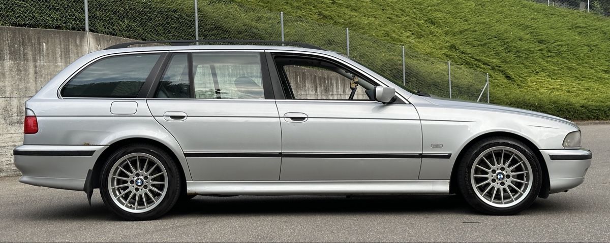 BMW Automobili: BMW 528i Touring E39 Facelift 2000 Jahrgang – Usato da Wädenswil venduto da HobbyZimmer 2