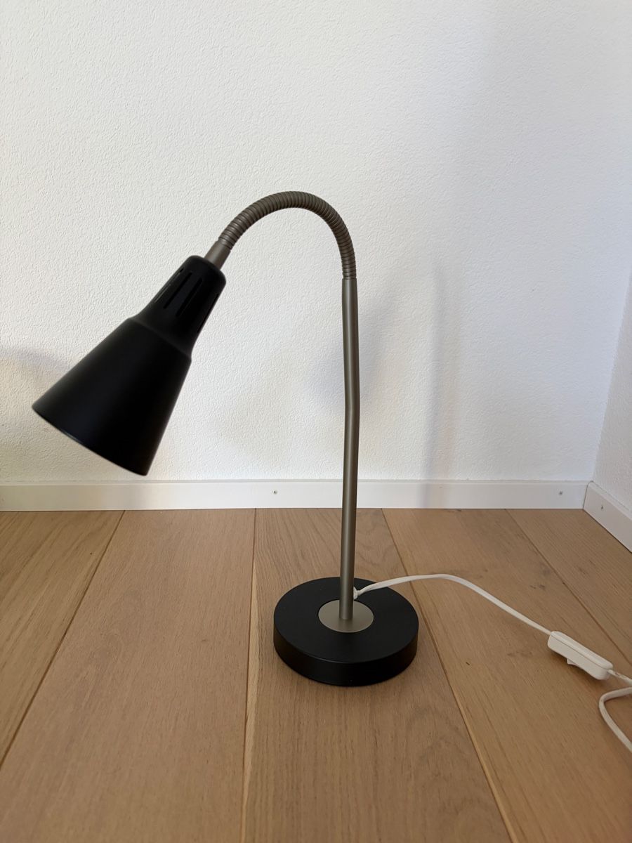 Lampade: Tischlampe, verstellbar  – Usato da Frauenfeld venduto da eve1ine