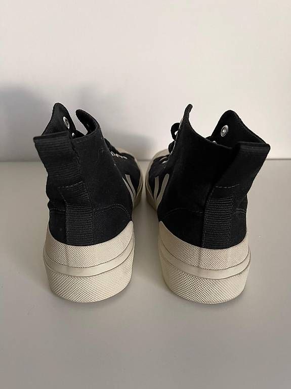 Damenschuhe: Sneaker VEJA WATA – Neu und originalverpackt aus Triesen von Chevalley 1