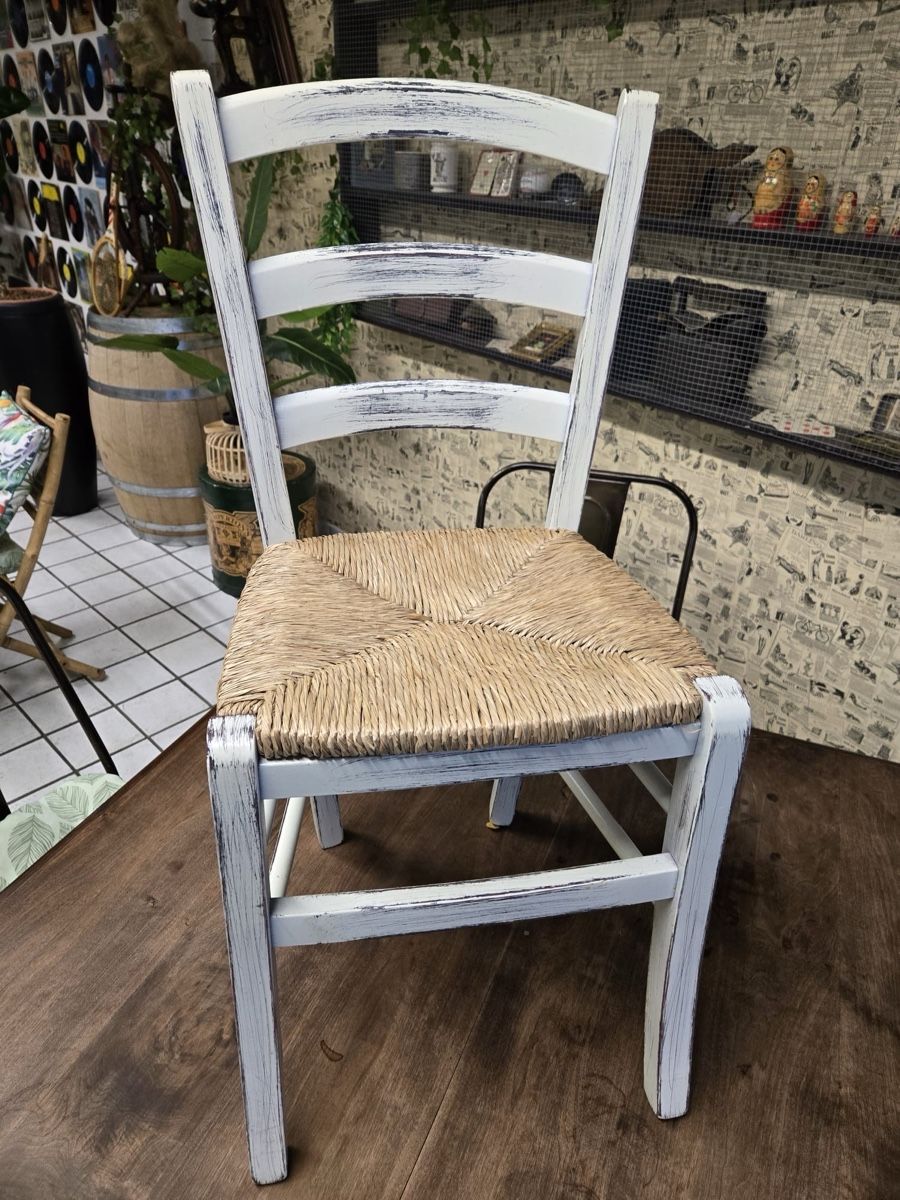 Chaises: Stuhl mit Strohsitz Gastro-Set 45 Stück – D'occasion à Neuhausen par Ironman89