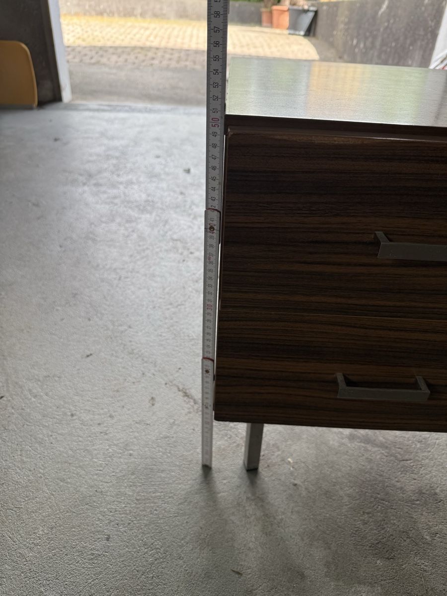 Cassettiere: Kommode mit Schubladen Nussbaumfurnier 94 cm  breit gebrauch – Usato da Widnau venduto da nad_z7bn 3
