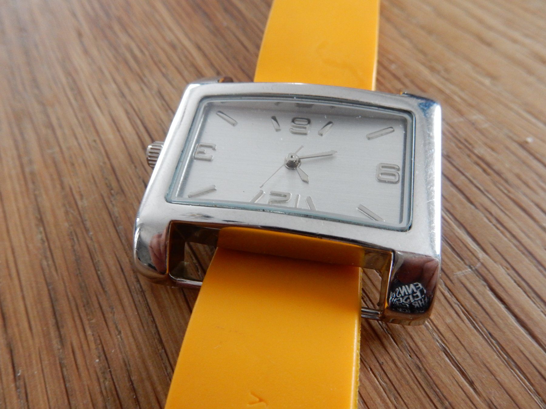 Orologi: Damen Uhr – Usato da Balsthal venduto da Subaru11 3