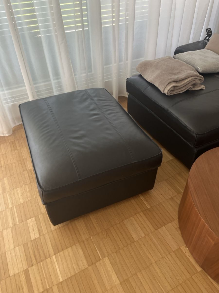 Sofas: Ecksofa Leder schwarz mit  Ottomane – Gebraucht aus Küsnacht ZH von Johnni1 1