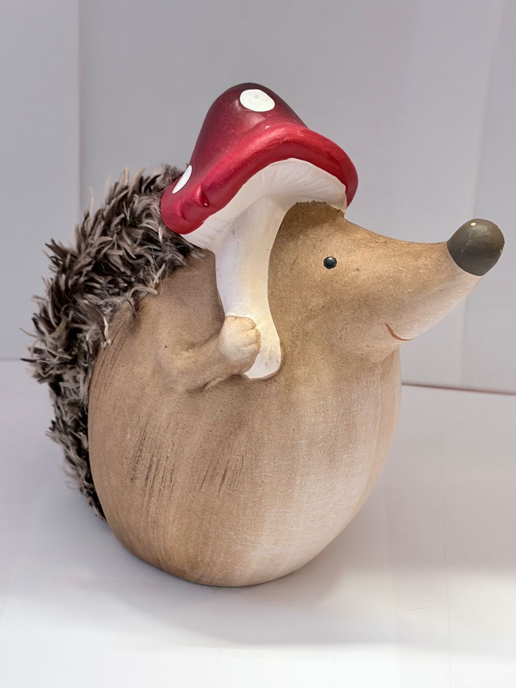 Statuette: Igel Figur mit Fliegenpilz  Keramik – Nuovo e nell'imballaggio originale da Zäziwil venduto da Emlea 1