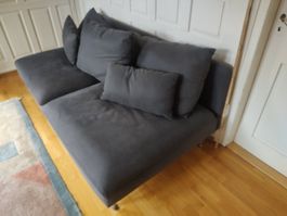 Sofa anthrazit mit Kissen gebraucht in gutem Zustand