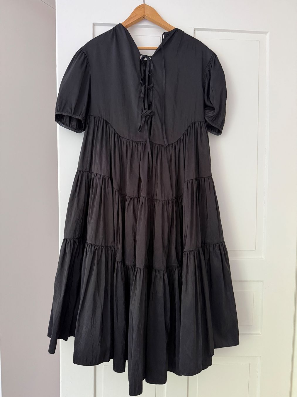 Vestiti: Cecilie Bahnsen Kleid Schwarz – Usato da Zürich venduto da lb6_x22g 1