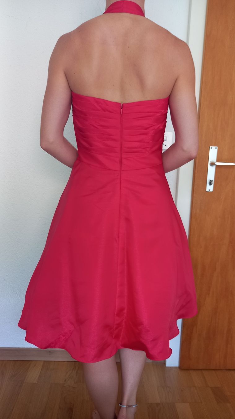 Kleider: Cocktailkleid rot massgeschneidert, Grösse 34-36 – Gebraucht aus Tamins von sem15 1