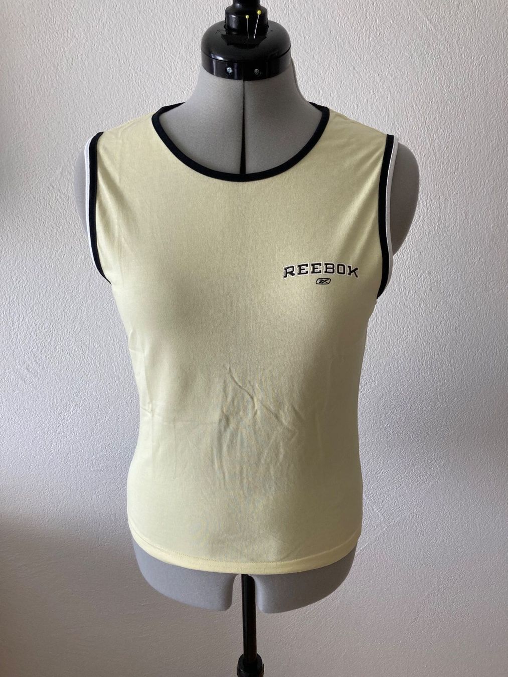 Tops: Top REEBOK, Gr. M – D'occasion à Samedan par chickenrun01