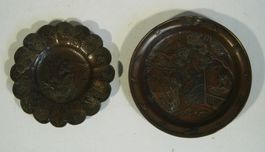 2 antike japanische Metallteller