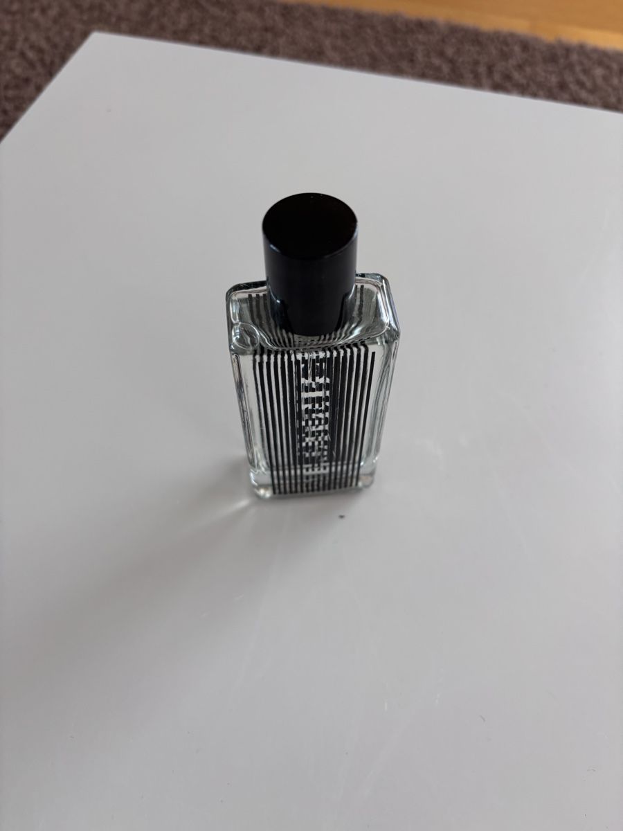 Parfum & Eau de Toilette: Parfüm – Gebraucht aus Oberkirch LU von mri_8qpz 2