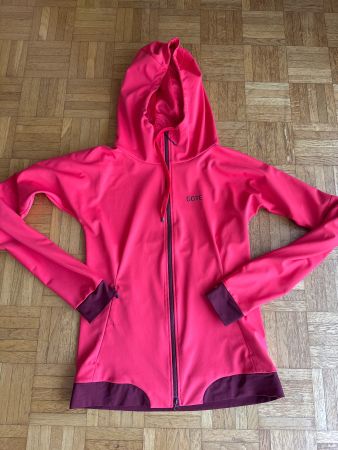Gore Laufjacke mit Kapuze, Grösse 36, wenig gebraucht