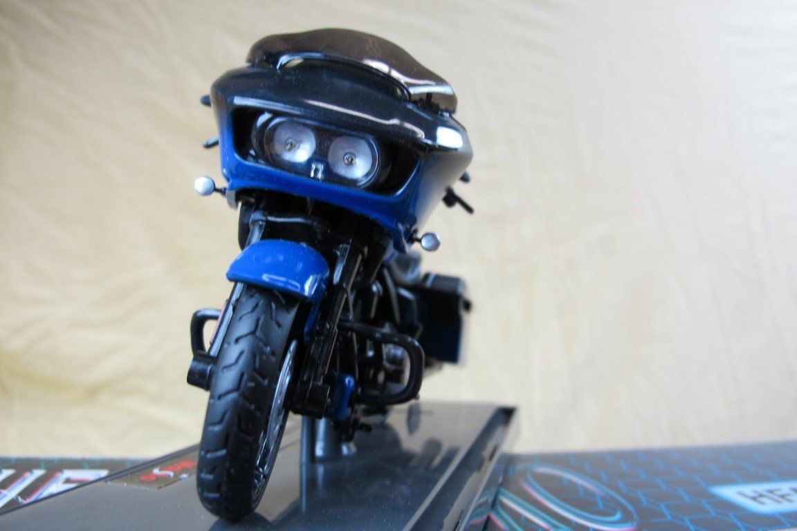 Maisto Modellini d'auto: Harley-Davidson CVO Road 1:18 Modell – Usato da Escholzmatt venduto da Rebikeling6182Ematt 1