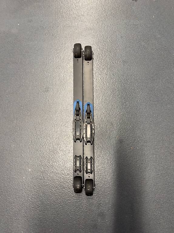 Sci: Ski roue Classic redesigné Salomon – Usato da Confignon venduto da Pauline.sch