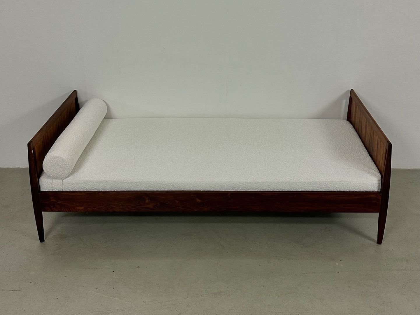 Betten: Danish Palisander Daybed Bett 1960s restauriert – Gebraucht aus Basel von MidMod20C 2