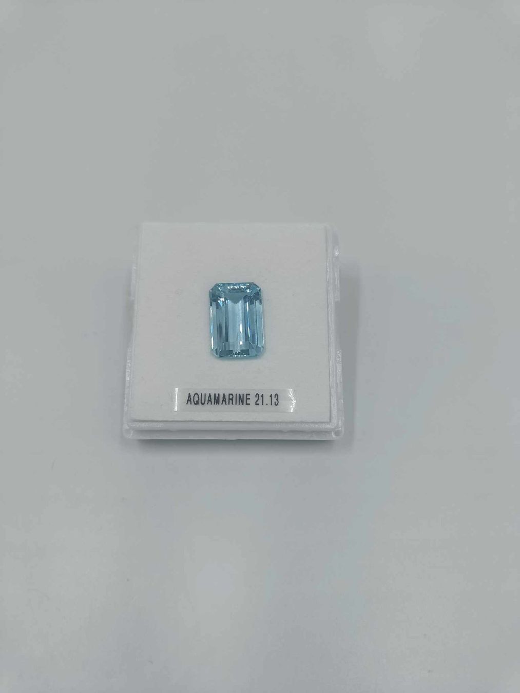 Pietre preziose: 1 OKTAGONALER AQUAMARIN 21.13 CT. – Usato da Luzern venduto da EdiGem