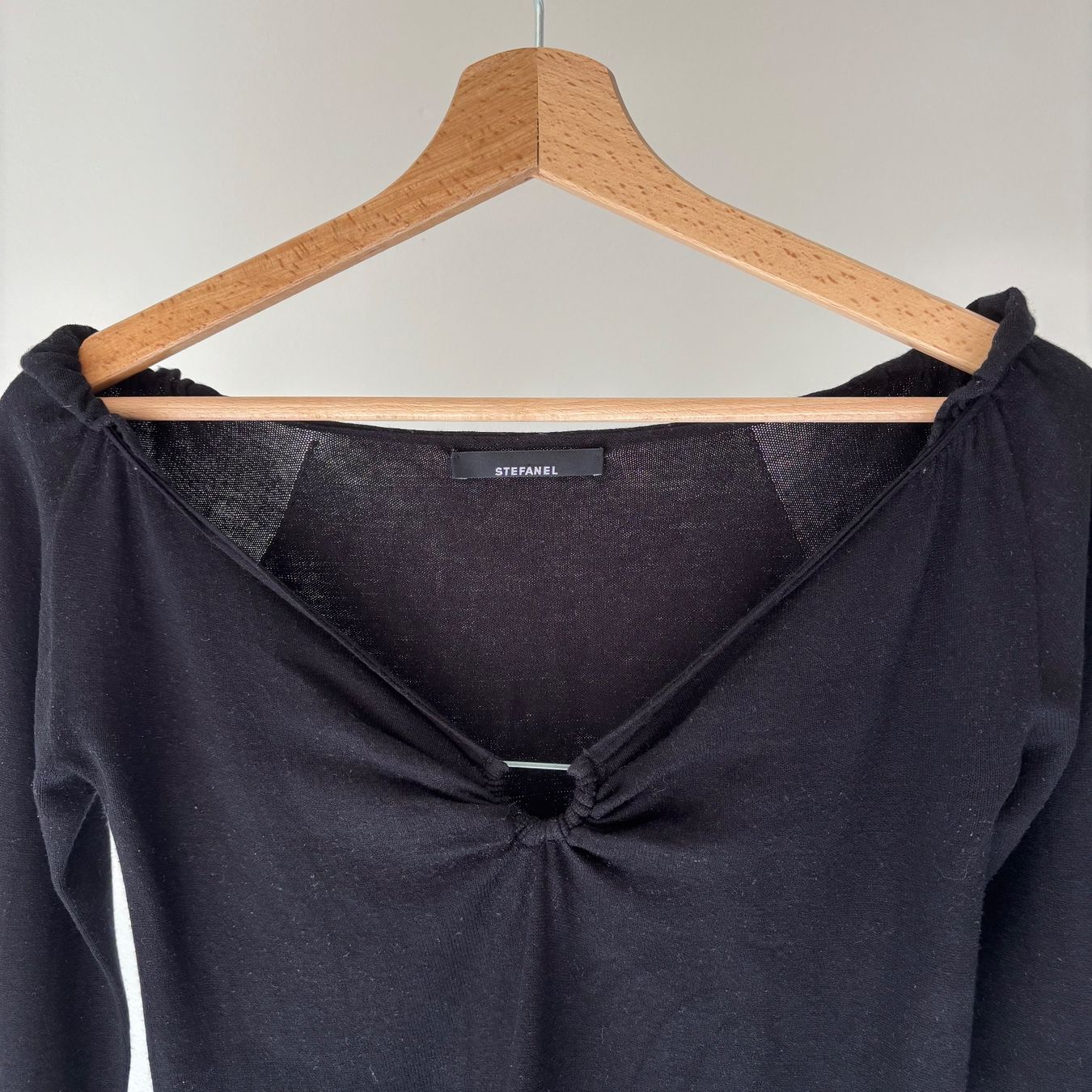 Stefanel Top: Pull noir manches longues Stefanel taille S – Usato da Veyrier venduto da MargaritaR 1