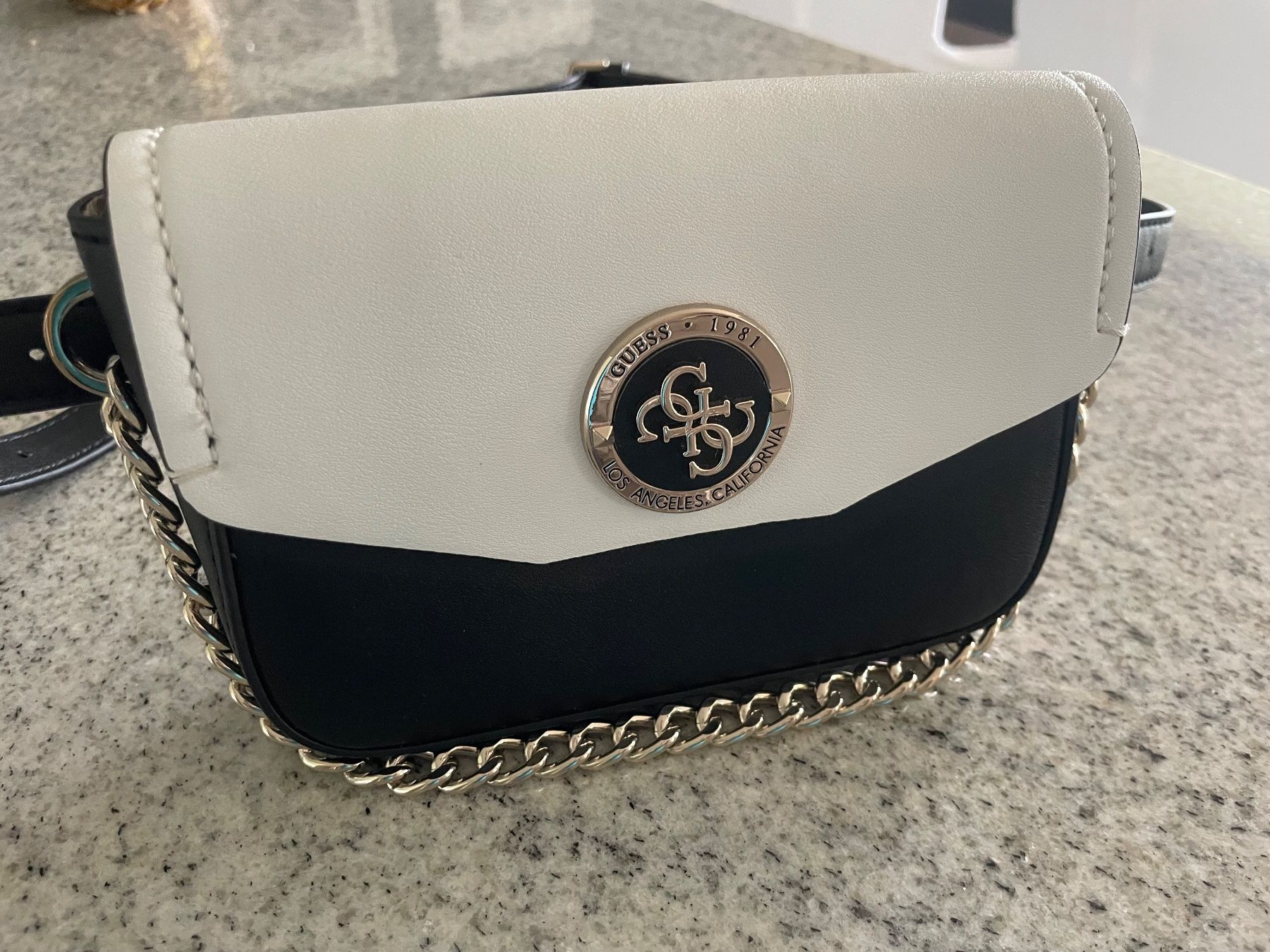 Guess Borse da donna: Sehr schöne Bauchtasche von GUESS – Nuovo (secondo la descrizione) da Neuwilen venduto da bobbel01 1