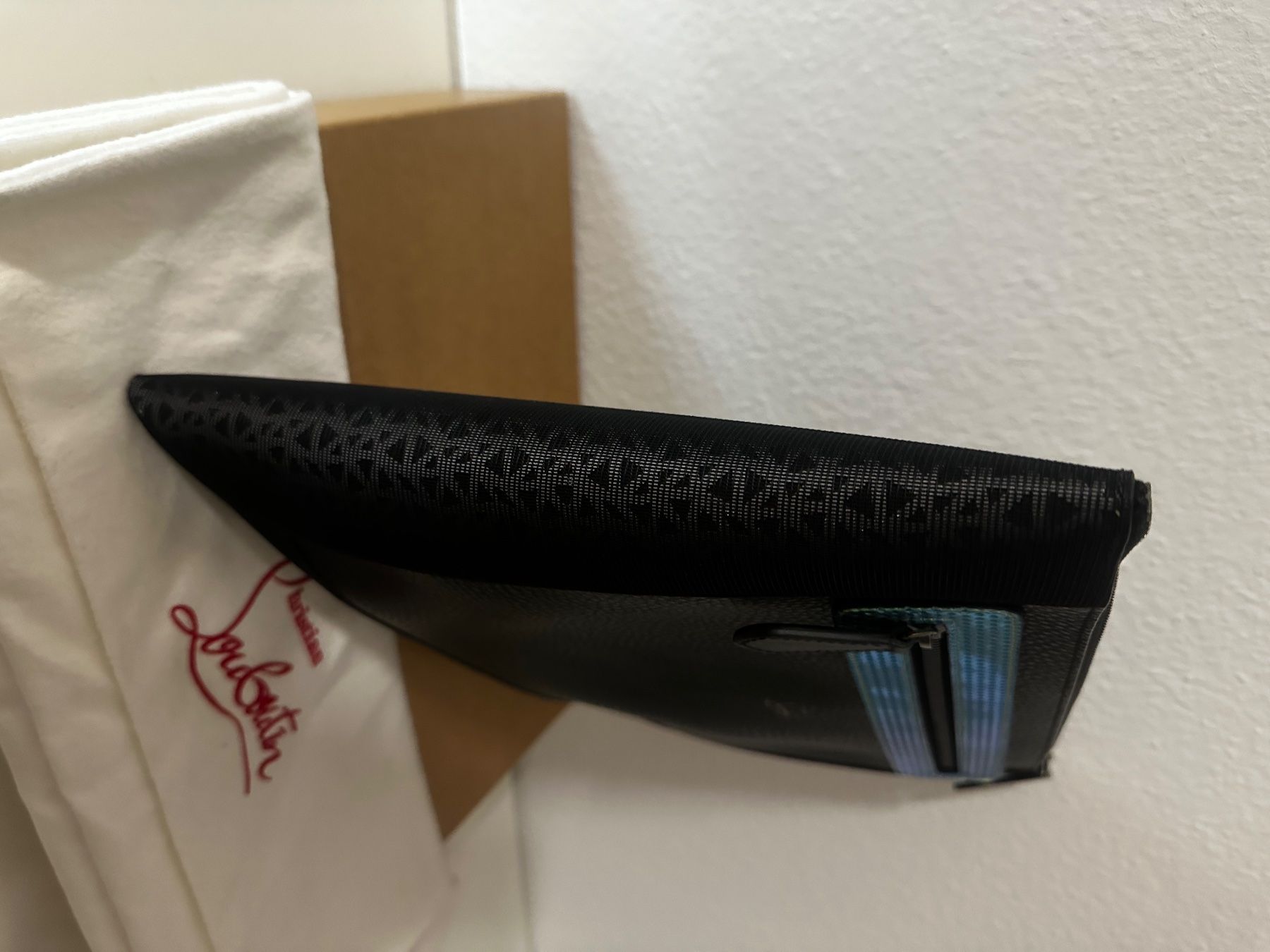 Christian Louboutin Borse: Original Christian Louboutin Peter Pochette – Nuovo e nell'imballaggio originale da Zürich venduto da swizzmember 7