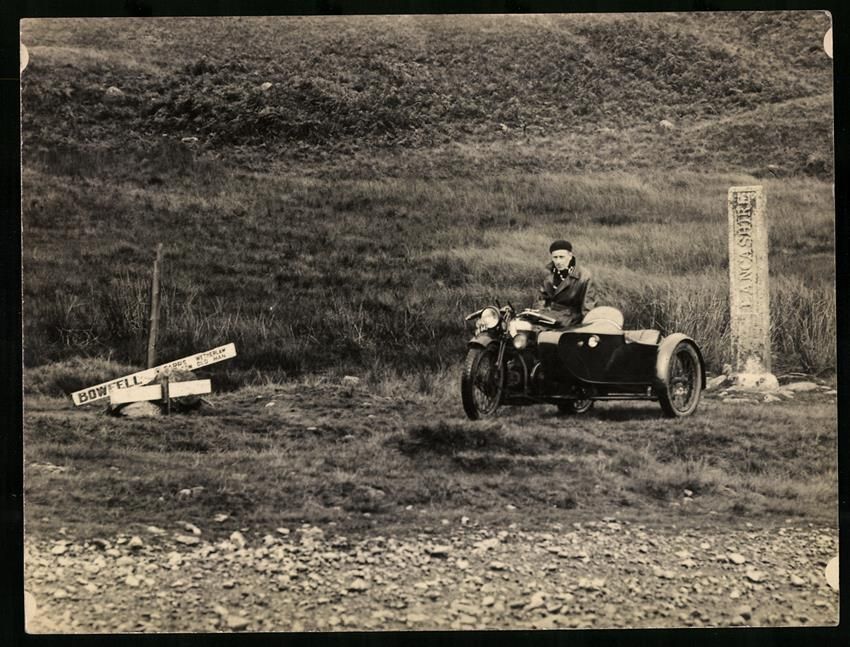 Fotografie & Manifesti: Fotografie Douglas Motorrad Gespann mit  – Usato da Berlin venduto da bartko-reher