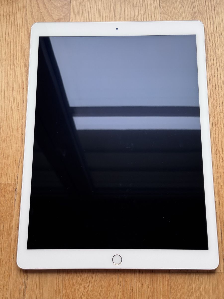 Apple Tablet PC: iPad Pro 1. Generation 12,9" 32GB Gold – Gebraucht aus Thun von Puliziker 1