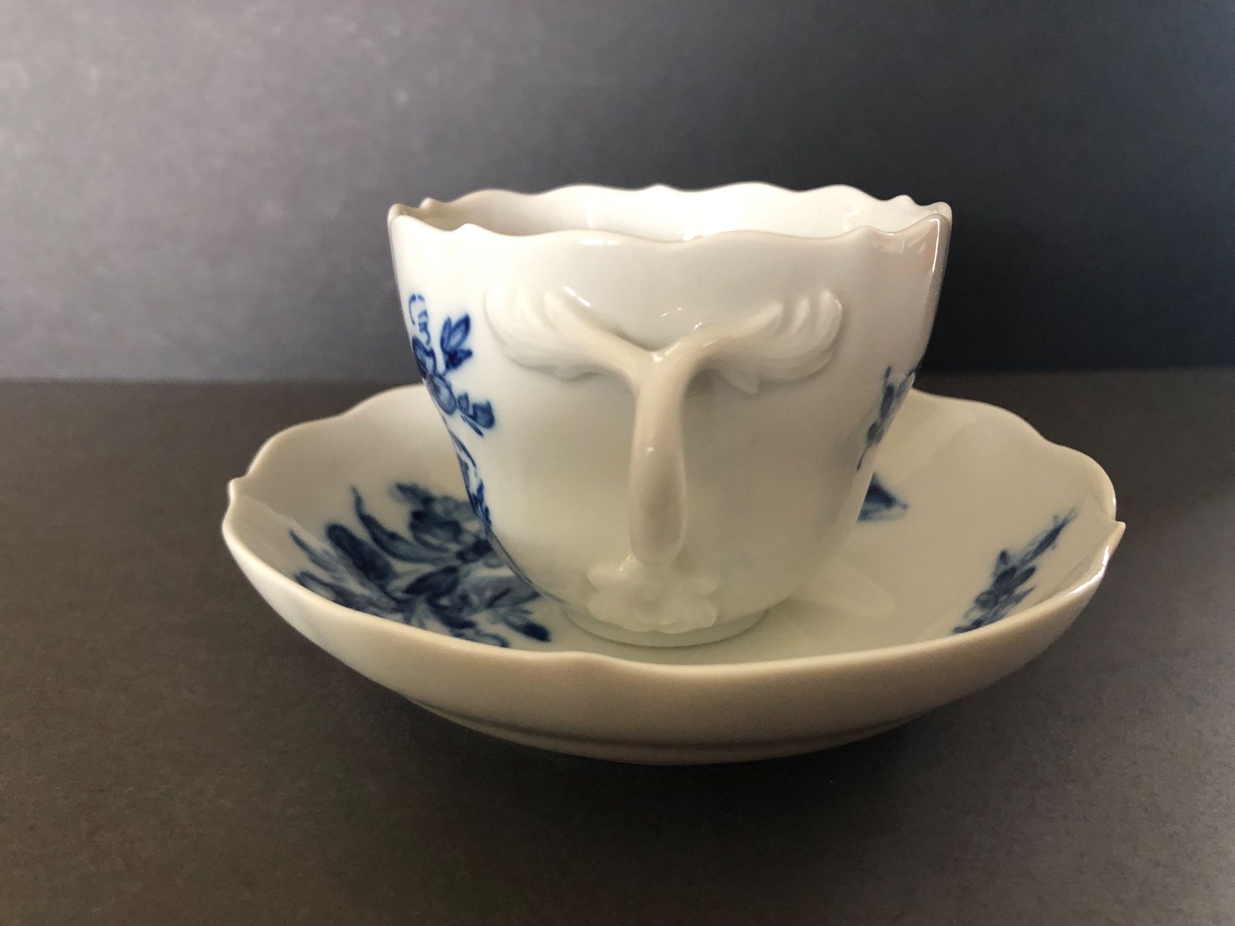 Tazze: Meissen Moccatasse, blaue Blumenmalerei – Usato da Neerach venduto da hankel 5