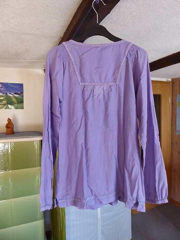 Avant Premiere Camicette: Originelle Baumwollbluse, Grösse 38, violett – Usato da Wald ZH venduto da e8e 3