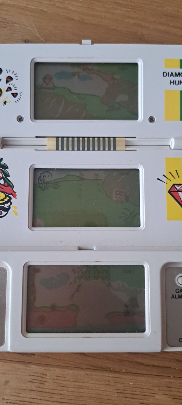 game&watch Console: VTech Tri-Screen Time & Fun – Diamond Hunt (1982) – Usato da Rothrist venduto da Mogli7474 3