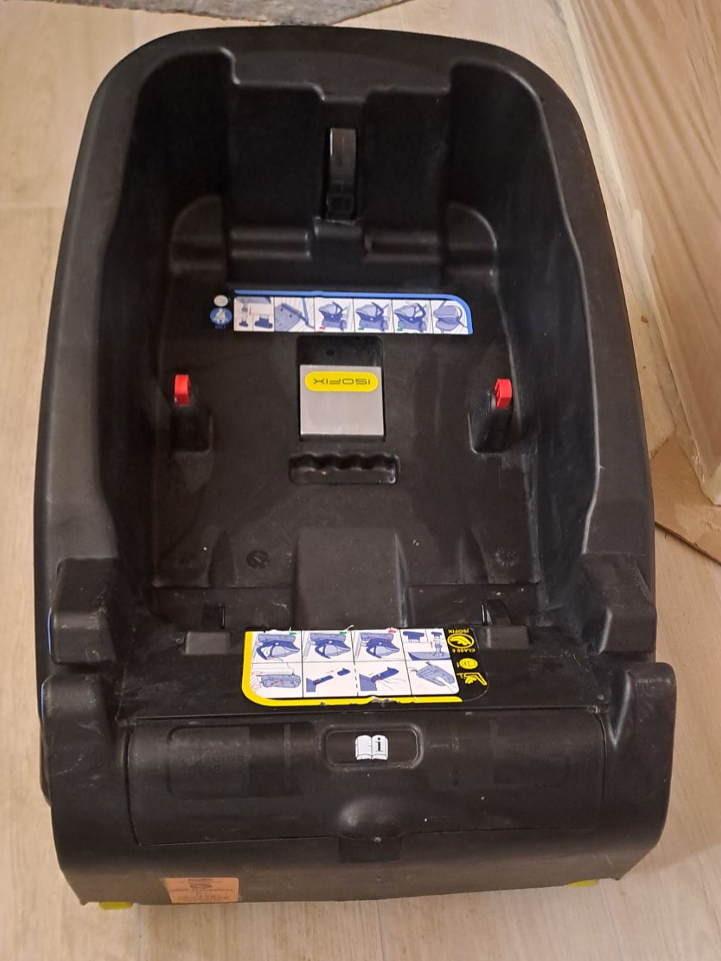 Chicco Seggiolini per auto: Isofix siege bébé  chicco 0-13 kg – Usato da Bernex venduto da Dariafr 1