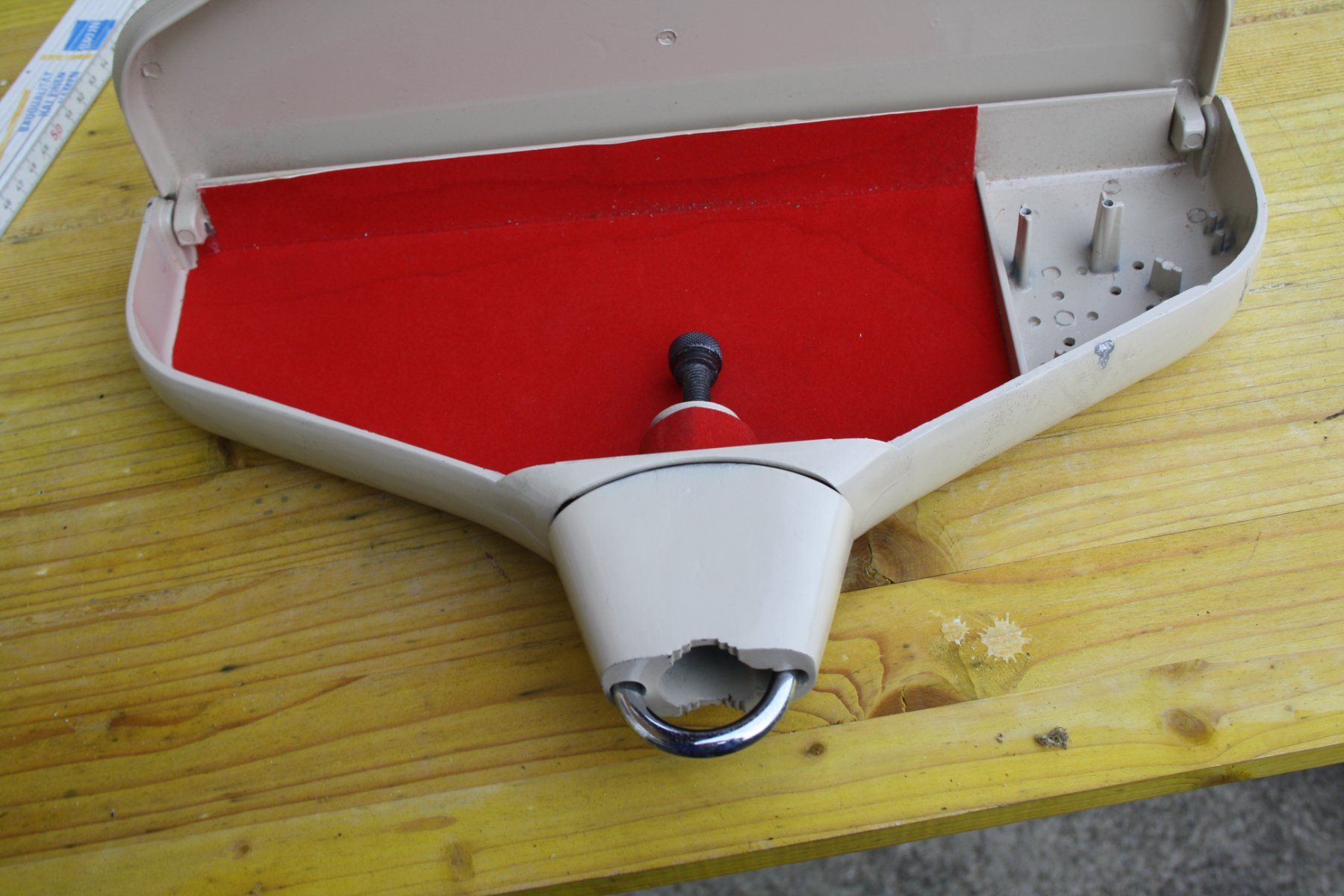 Tresor: VINTAGE HIDEASAFE  BÜGEL SAFE – Gebraucht aus Wauwil von Pneuedy 6