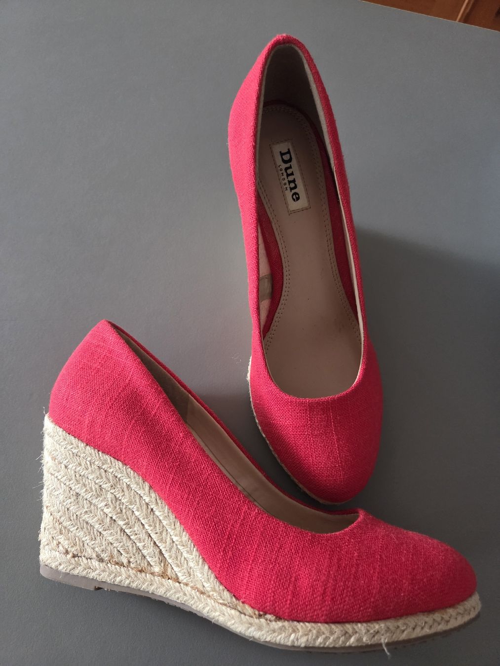 Scarpe da donna: Damenschuhe Keilabsatz rot Grösse 38 – Usato da Hünenberg See venduto da Atsemet
